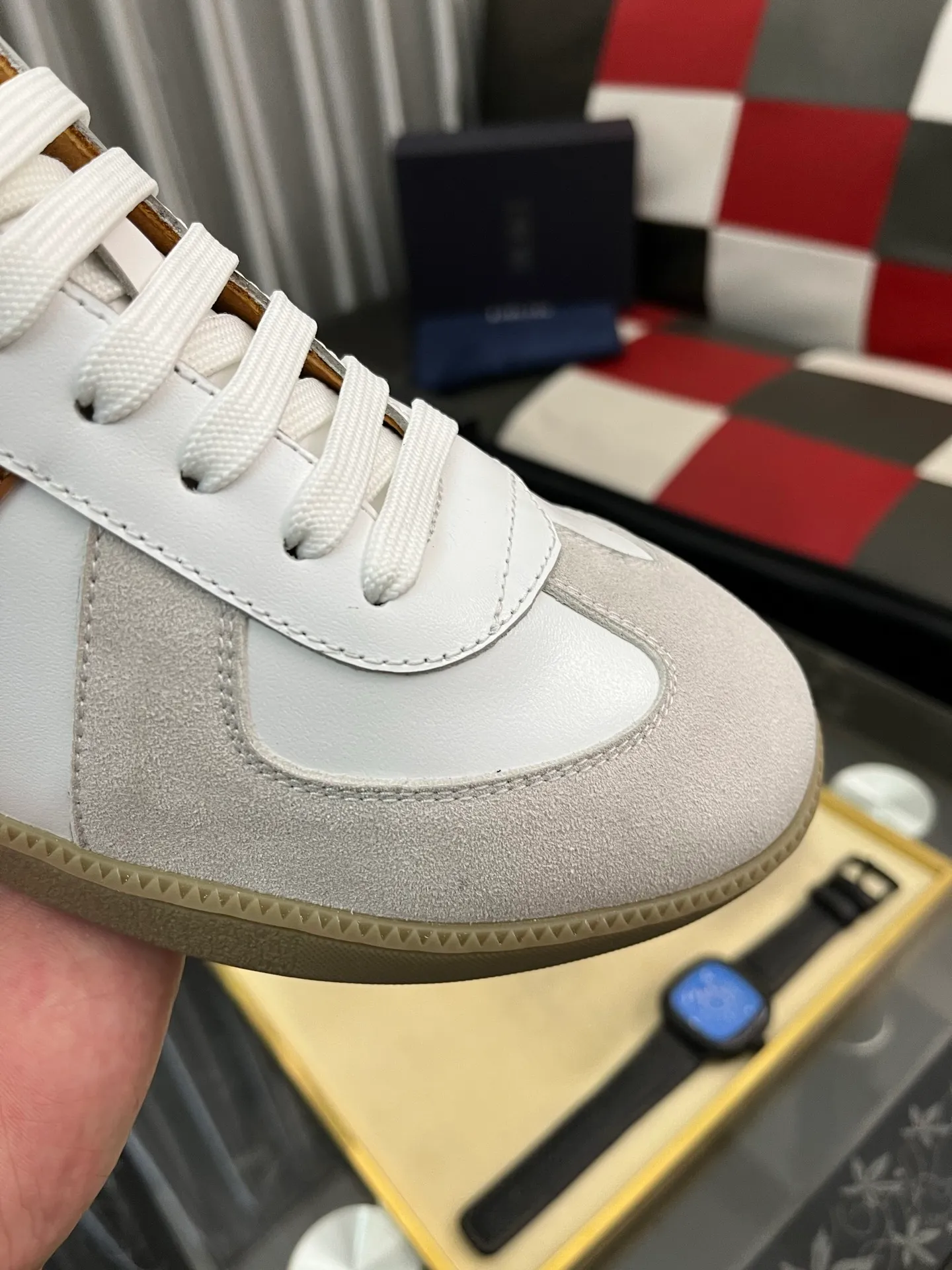 Men's shoes💰380⌚️⌚️[Dior] Dior's new men's genuine leather casual shoes, the highest version on the market, any comparison is welcome🆚! The original leather has excellent texture and is super high-end! Fetal sheep net lining imported from Italy, removable pad! Luxurious materials and fine workmanship, highly recommended! Code number: 38-44
